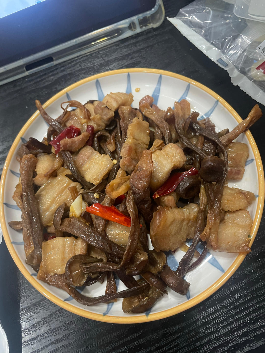 不二鹿茸菇炒肉