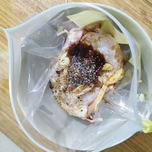 鸡腿肉炒西兰花的做法 步骤2