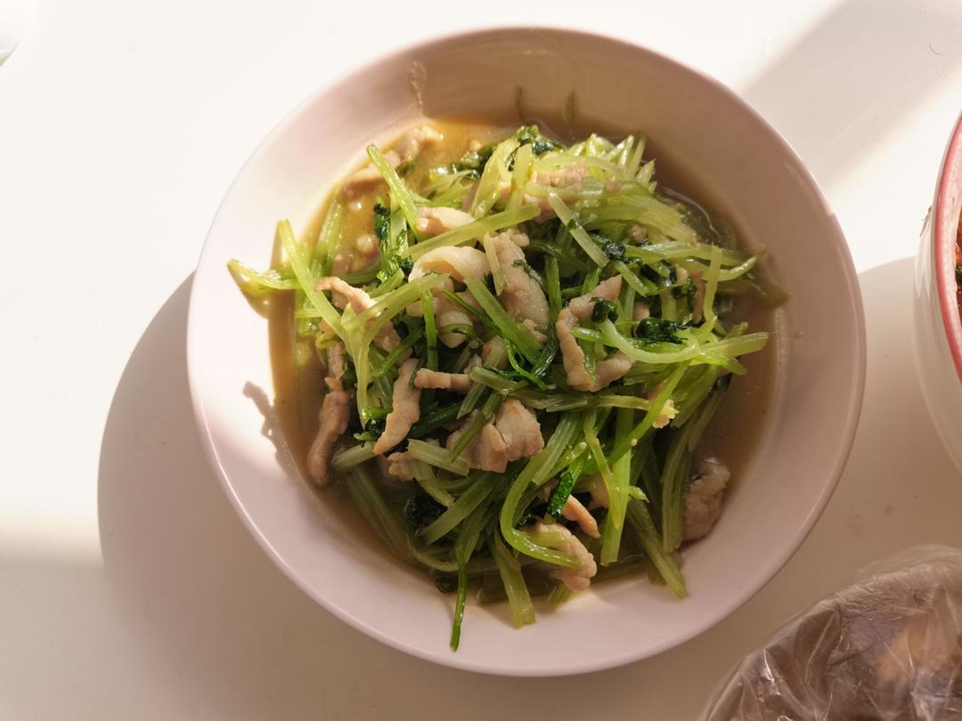 带饭菜-香芹炒肉丝