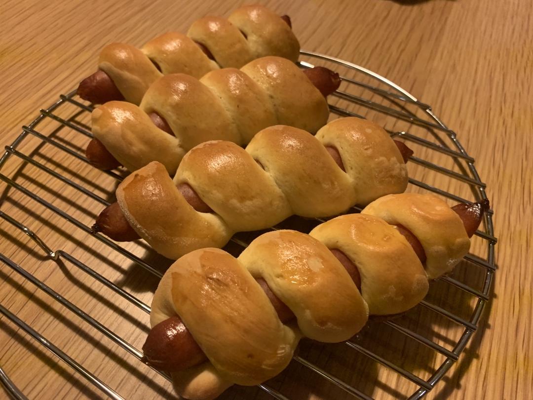 香肠面包卷——玉米油版 （一次发酵）
