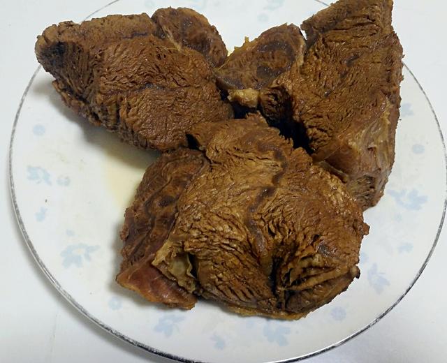 砂锅酱牛肉的做法