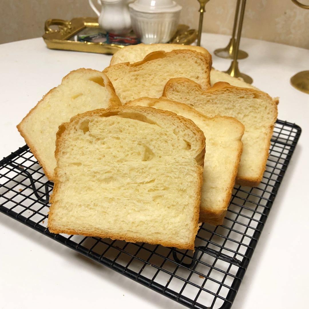 软到拿不起来的生吐司