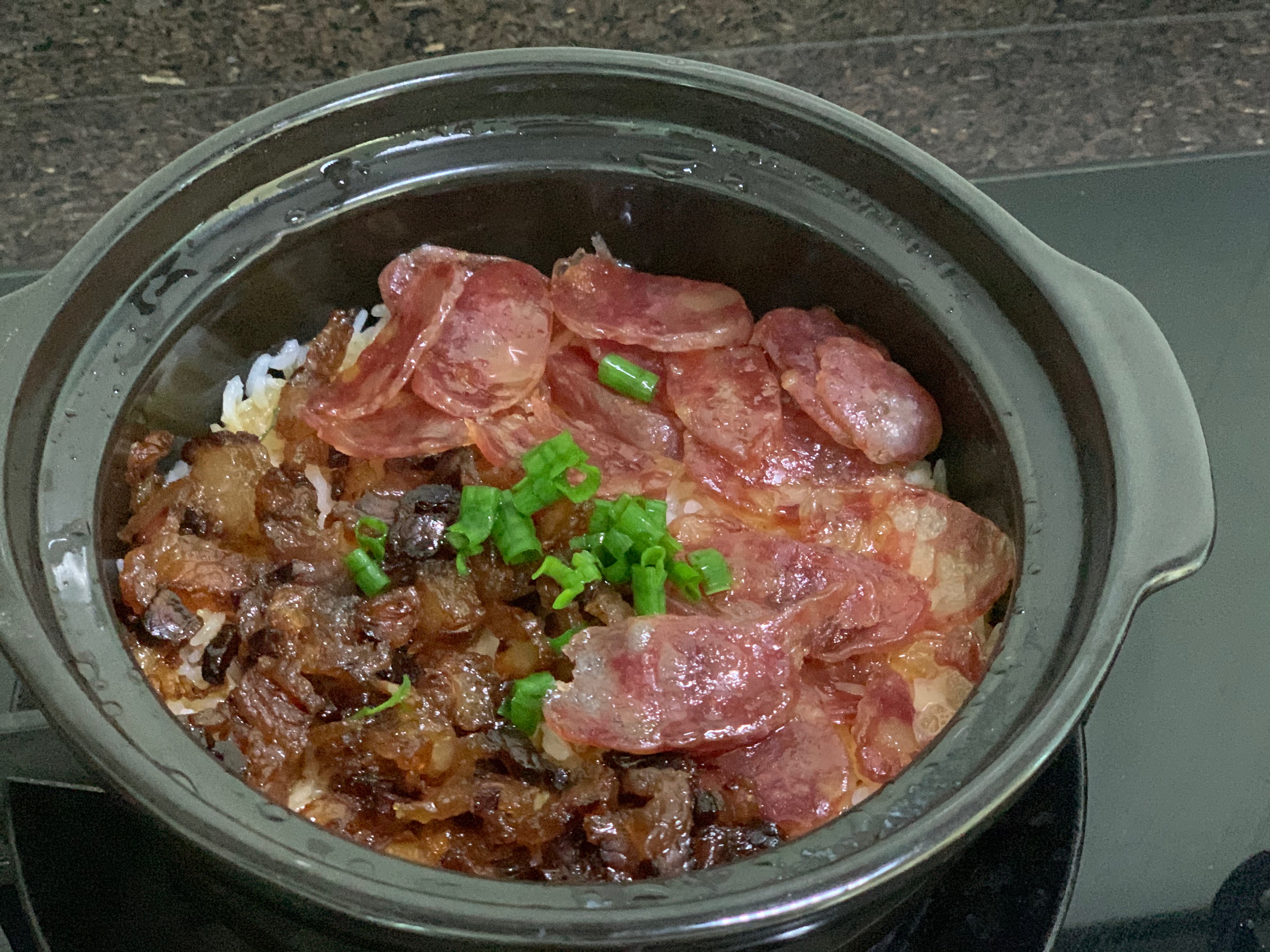 腊肉砂锅饭的做法