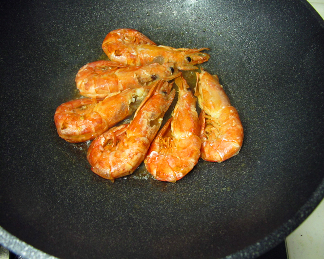 蒜香阿根廷红虾的做法 步骤3