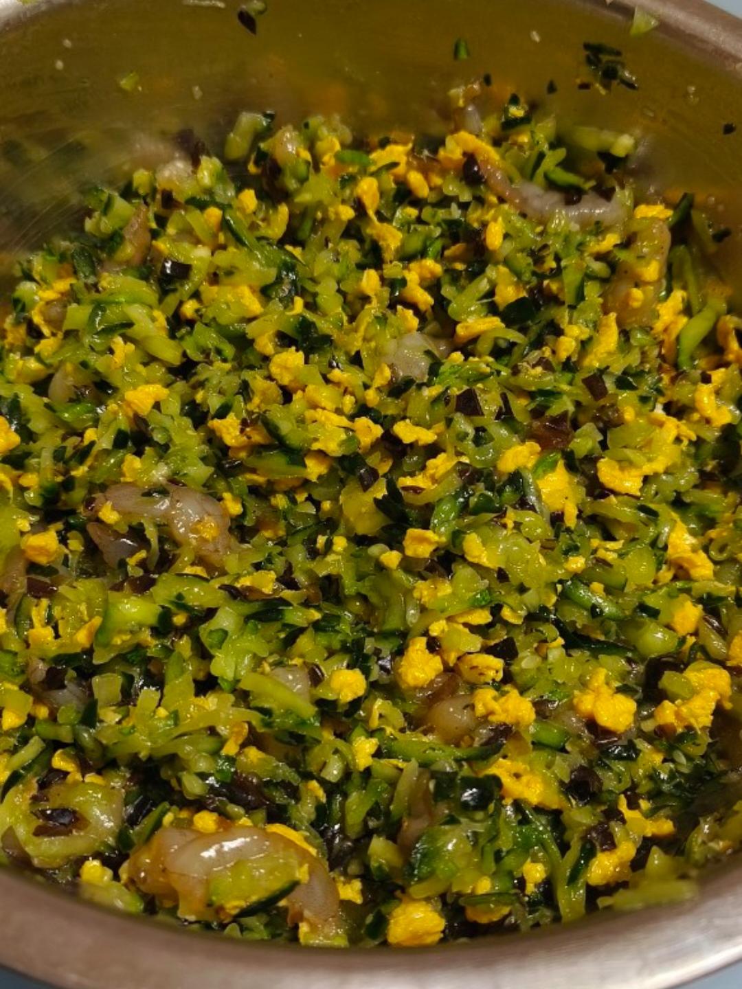 黄瓜虾仁鸡蛋饺子