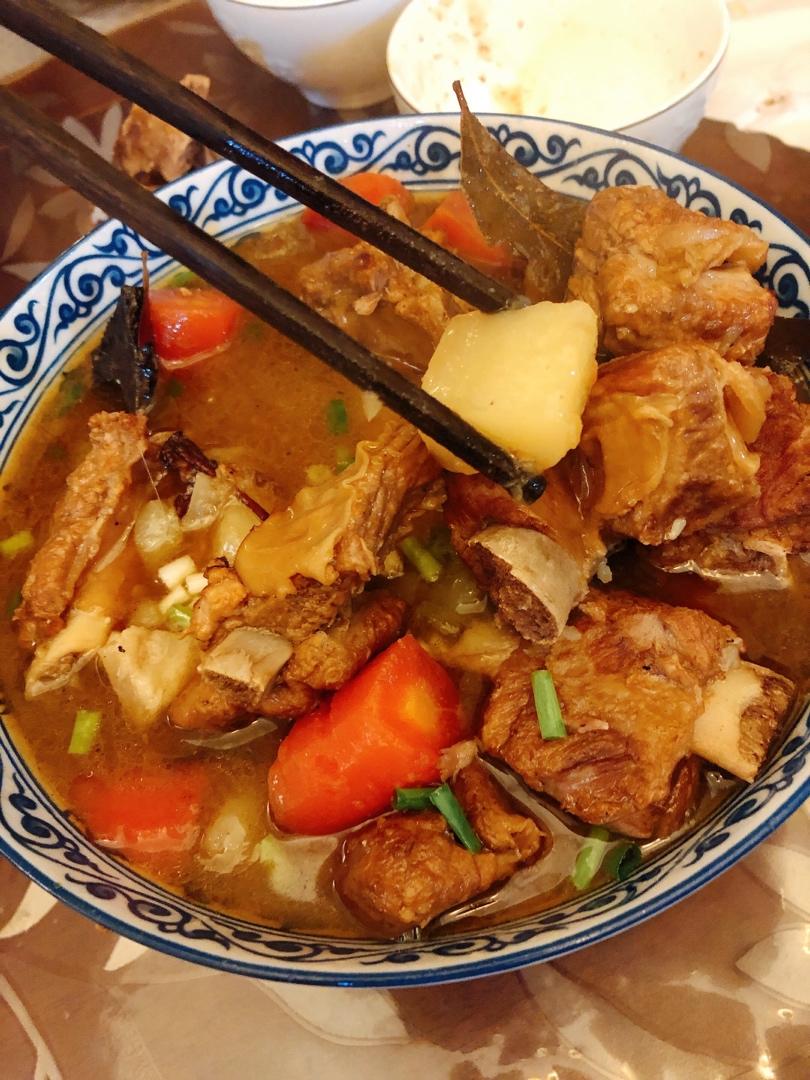 土豆烧排骨