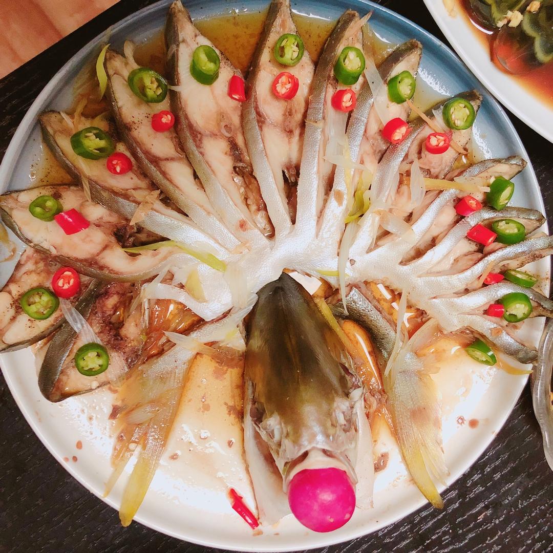 谢百万做的清蒸孔雀开屏鱼