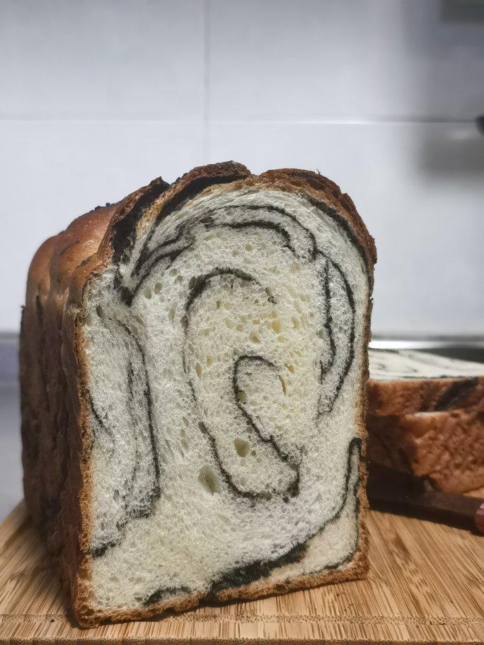 黑芝麻酱年轮吐司