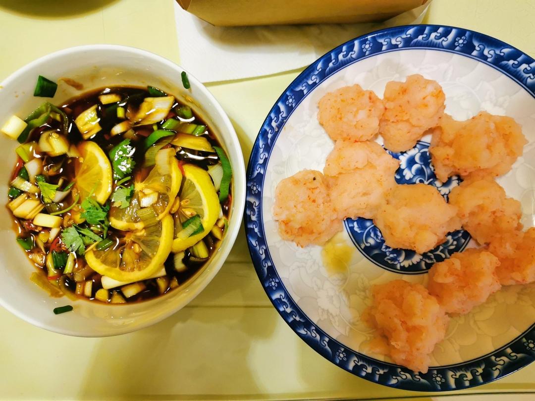 哇哦…在家做出来了海底捞泰式虾滑
