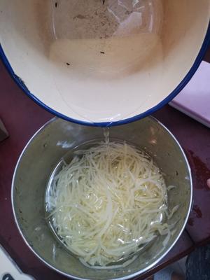 凉拌土豆莴笋丝的做法 步骤8