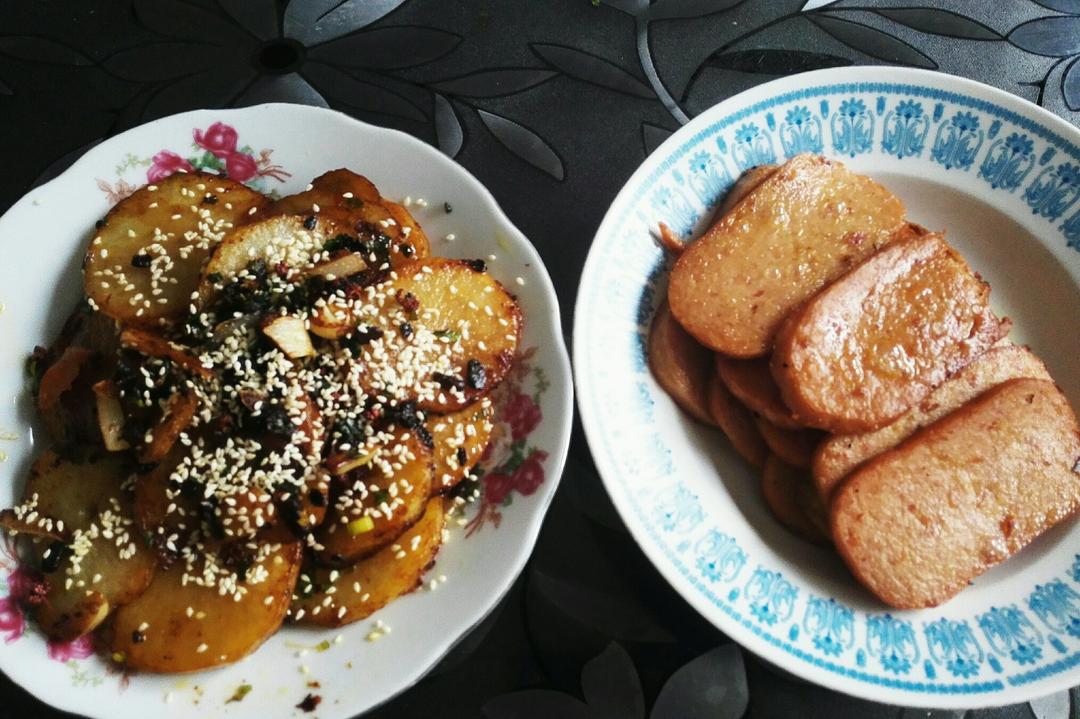 干锅土豆片