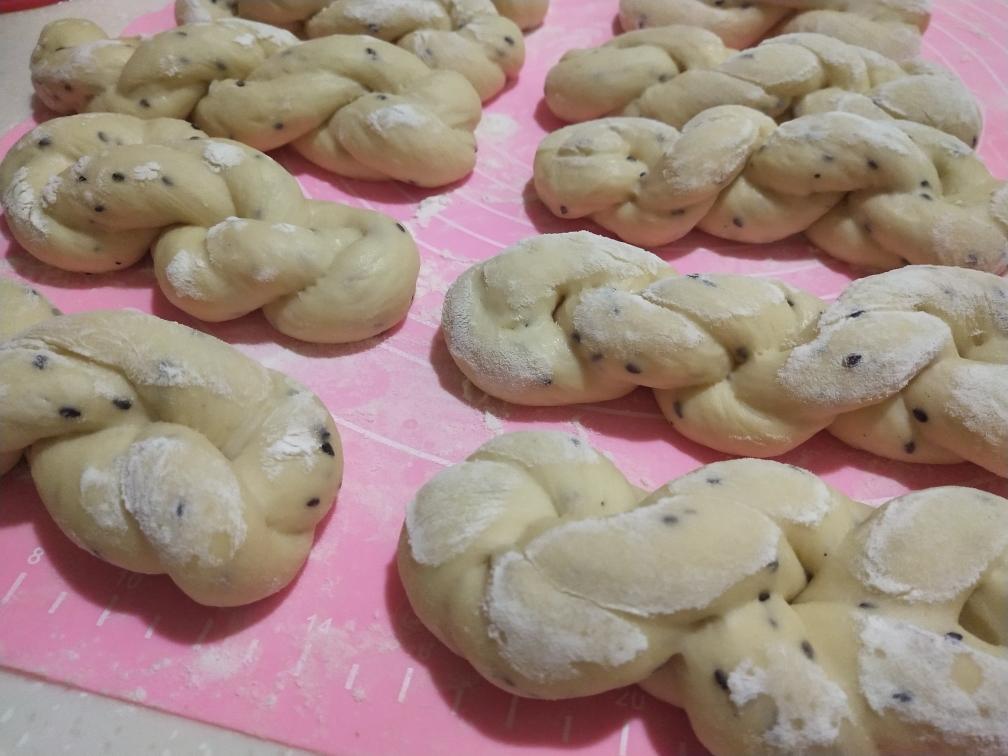 蜂蜜奶香软麻花(超级柔软)的做法 步骤7