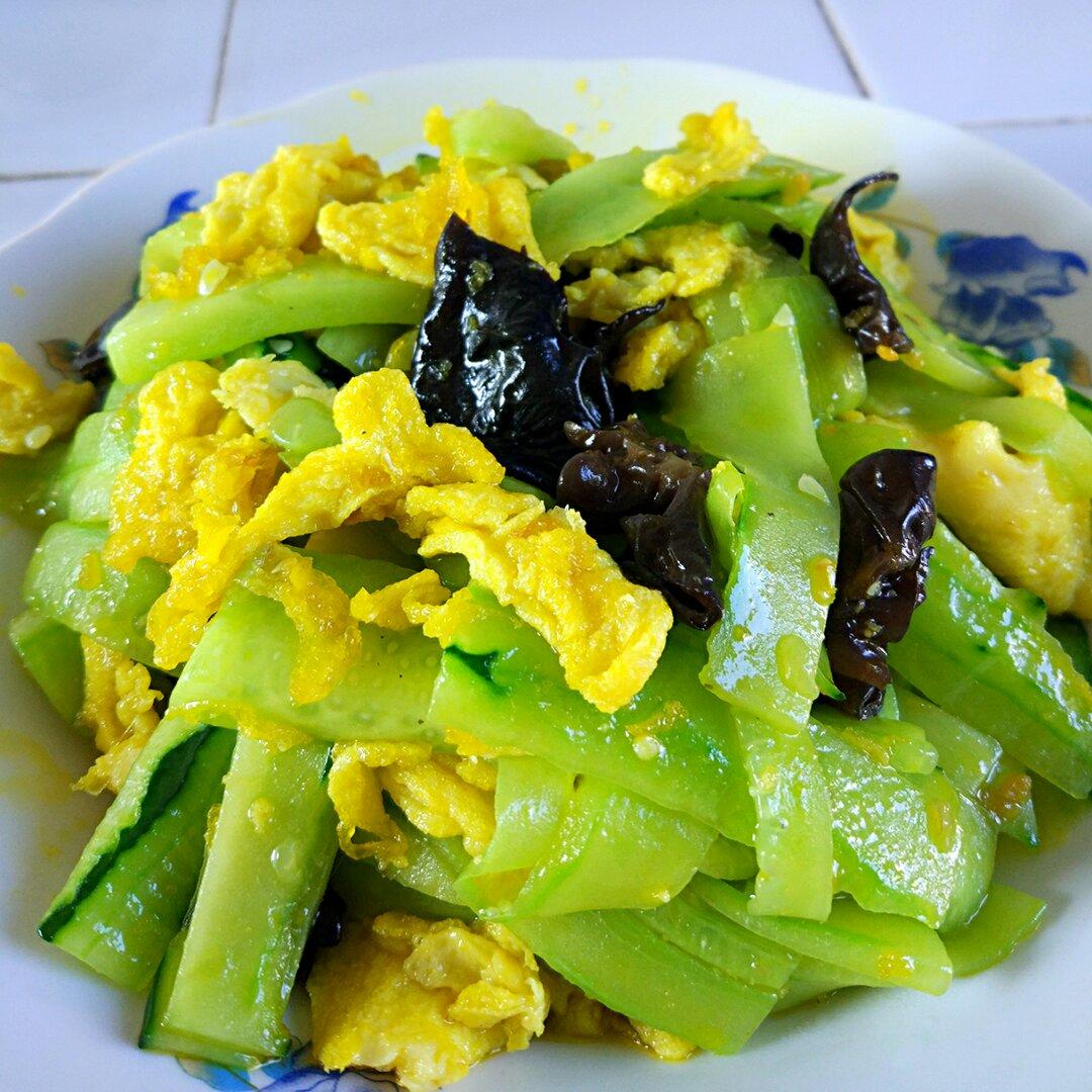 黄瓜木耳炒鸡蛋