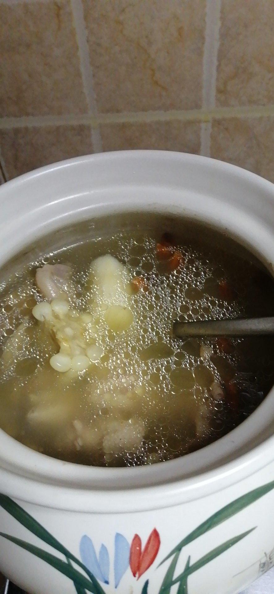 迷迭香：山药煲鸡汤