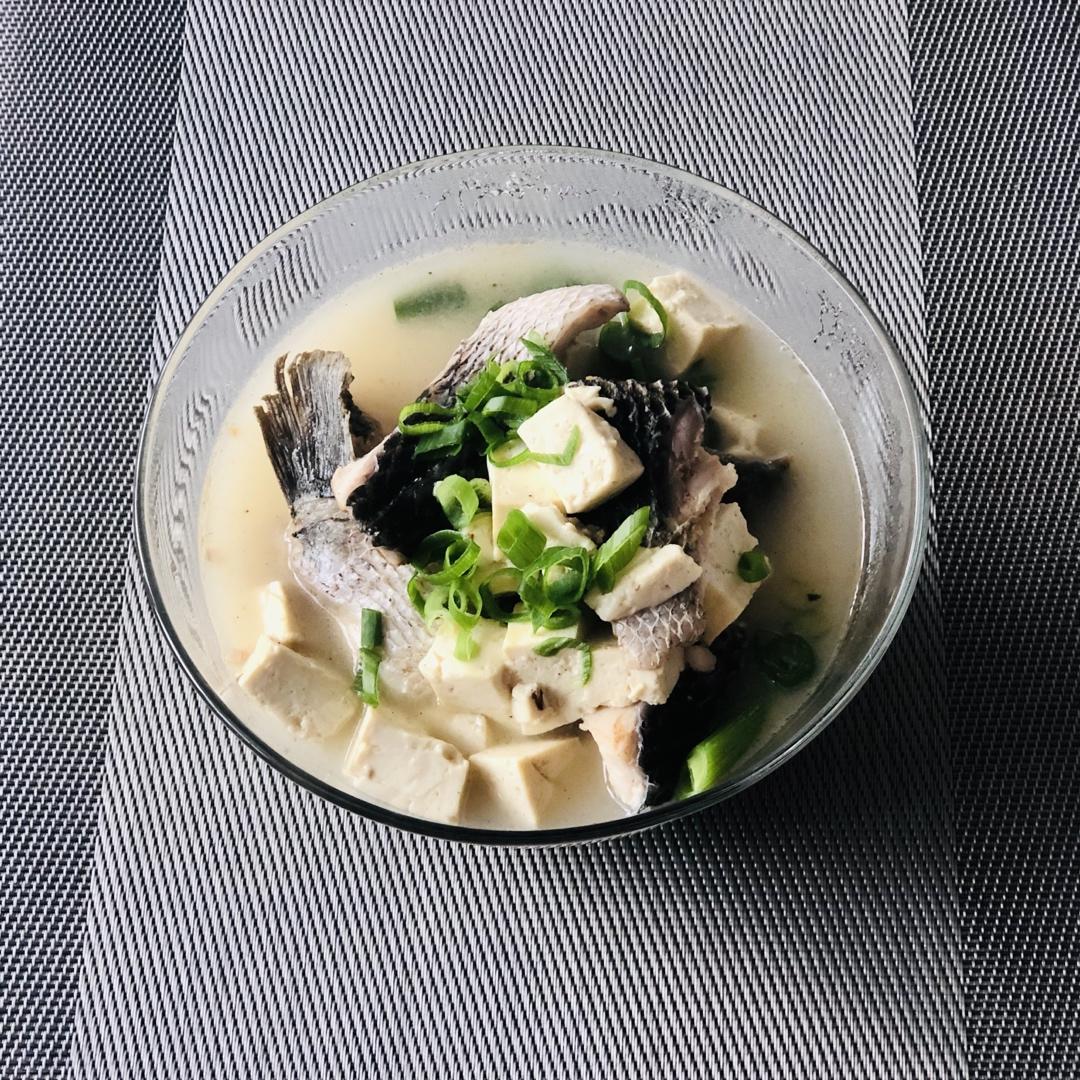 黑鱼豆腐汤