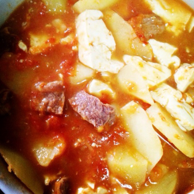 西红柿牛腩土豆