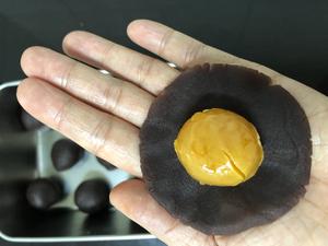 千层螺旋彩色蛋黄酥的做法 步骤5