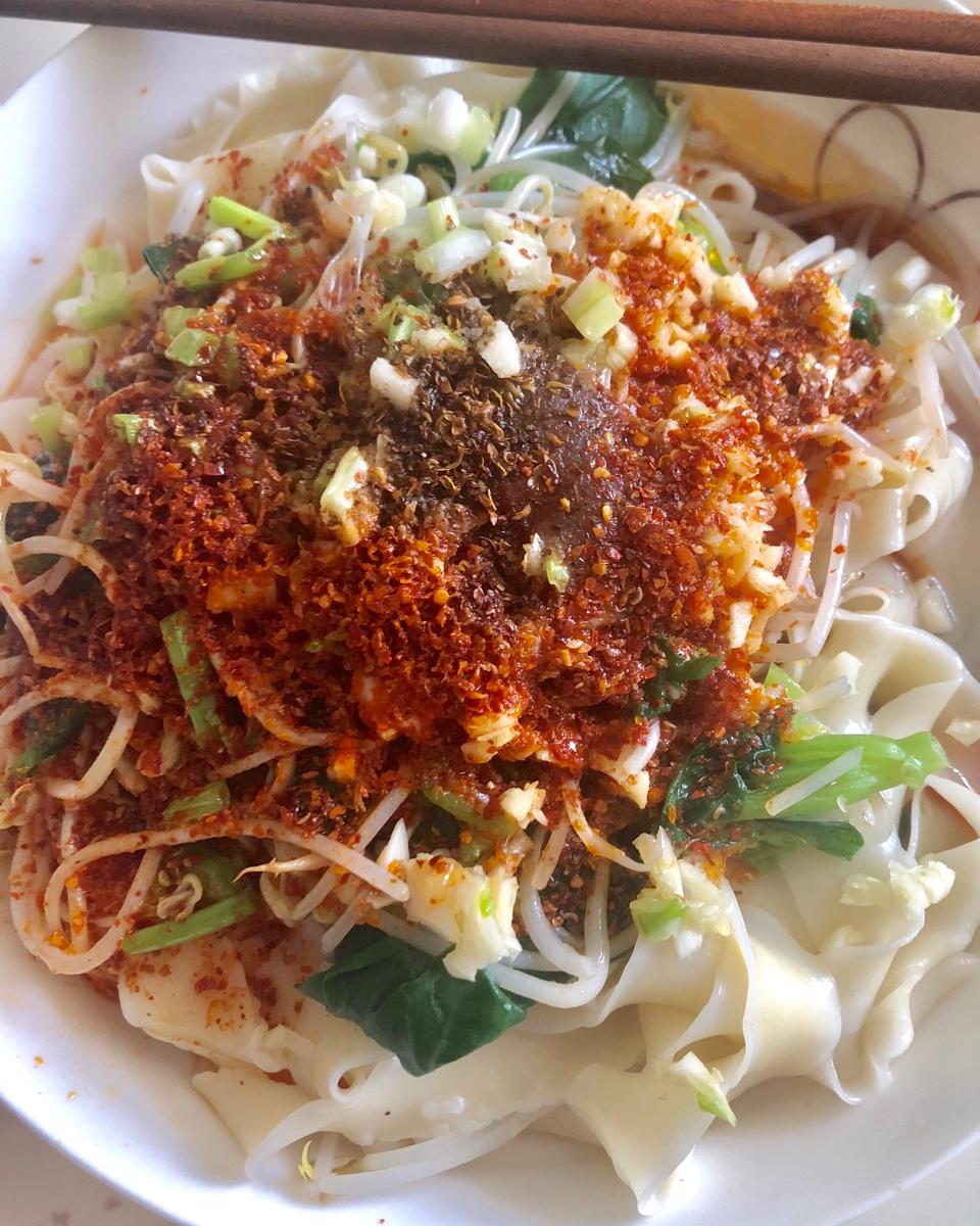 西芹做的油泼扯面