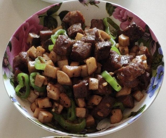 家常菜~杏鲍菇烧牛肉粒