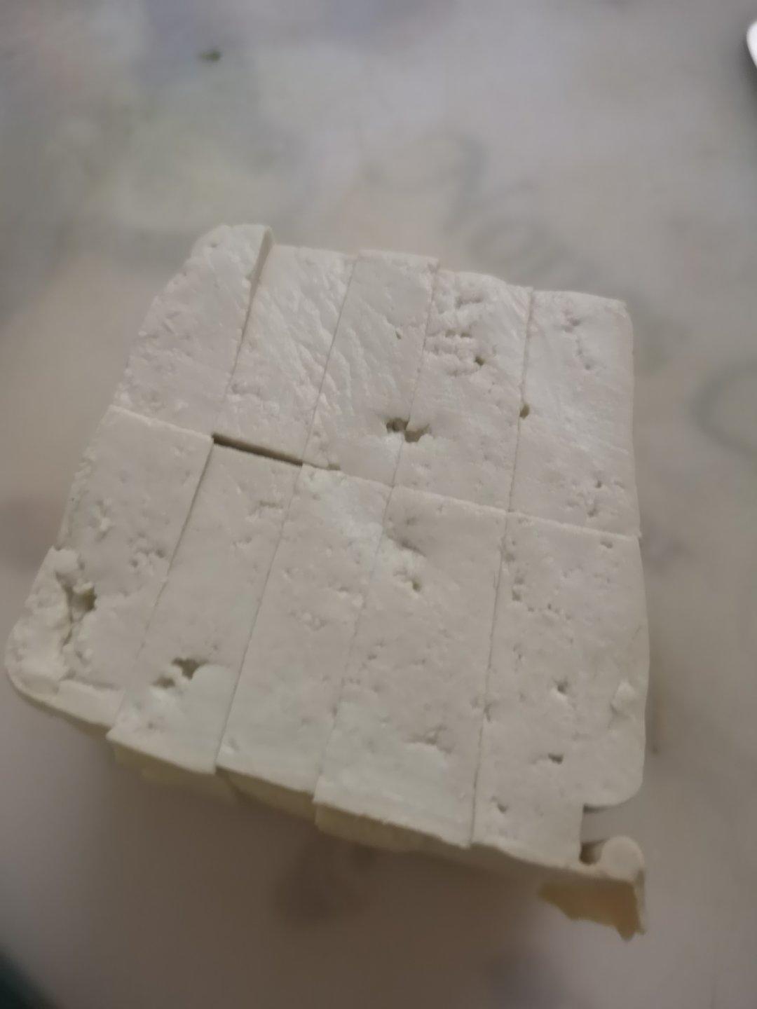 冬日暖胃暖心 虾仁豆腐白菜煲的做法 步骤1