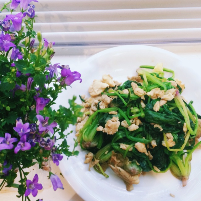 菠菜炒鸡蛋