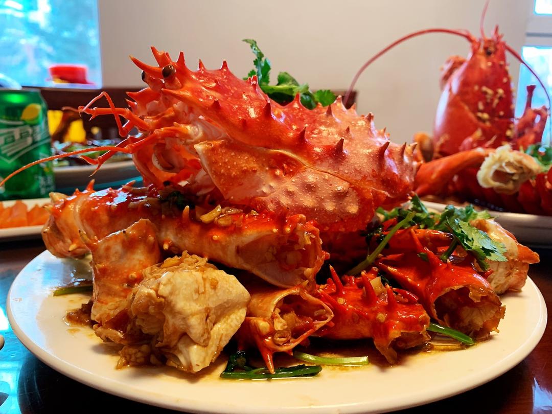 ai他他做的辣炒帝王蟹