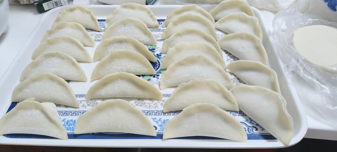 芹菜木耳鲜肉水饺
