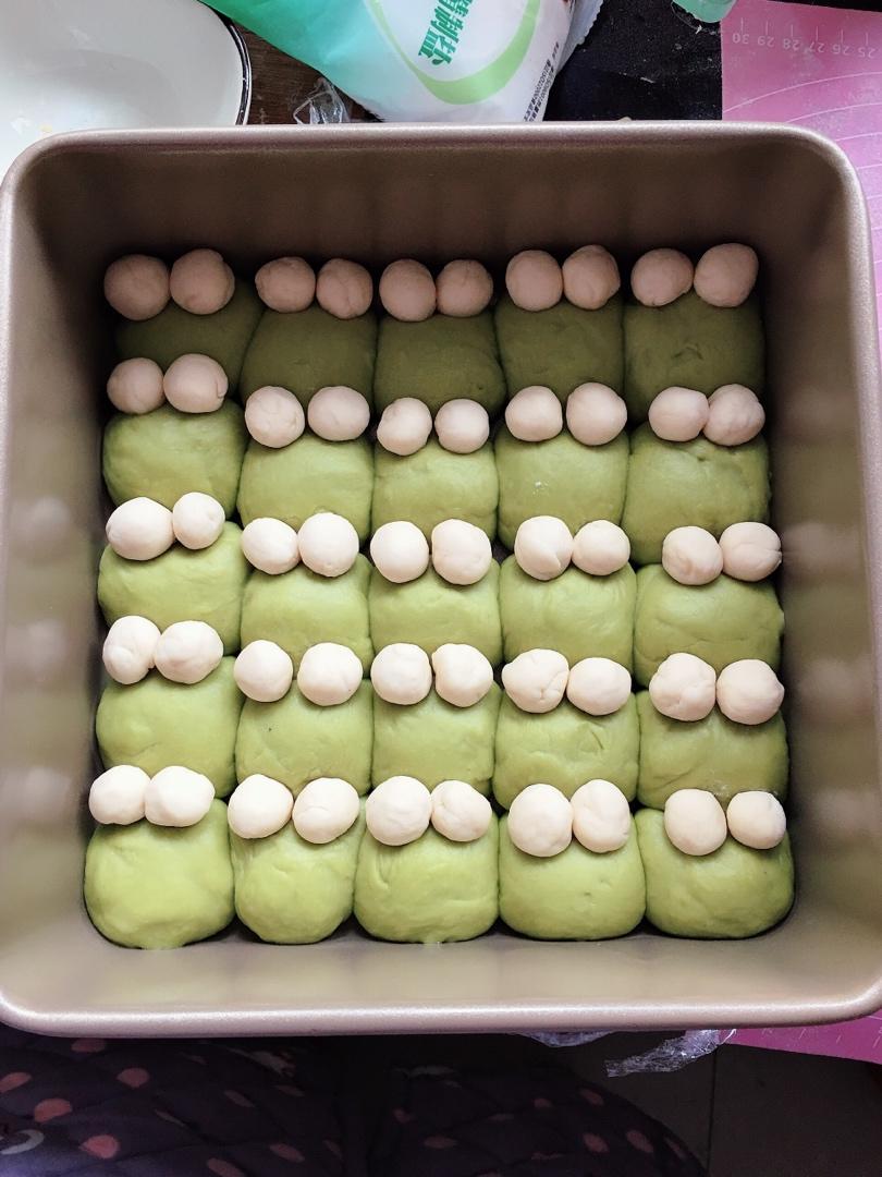 青蛙挤挤小面包