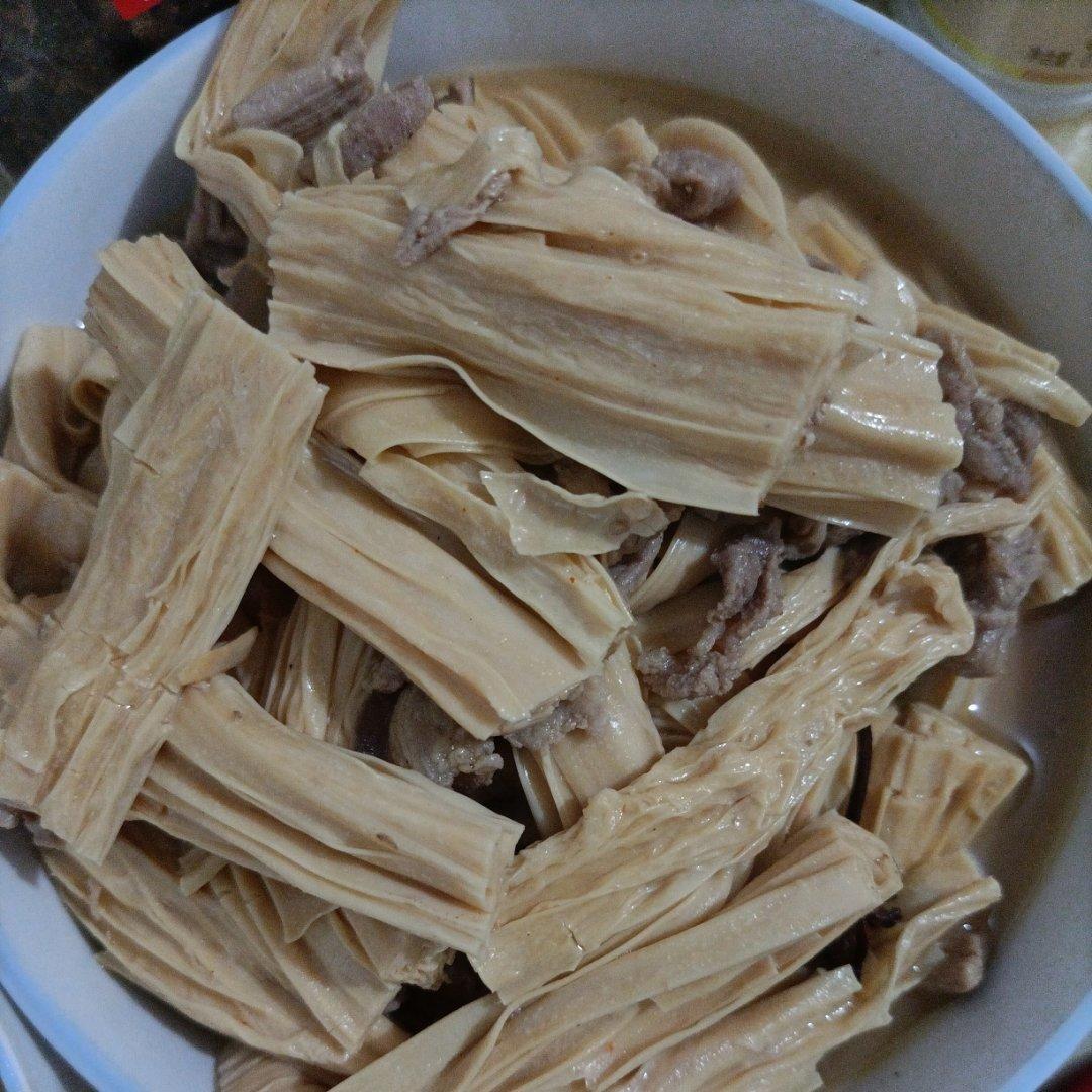腐竹红烧肉