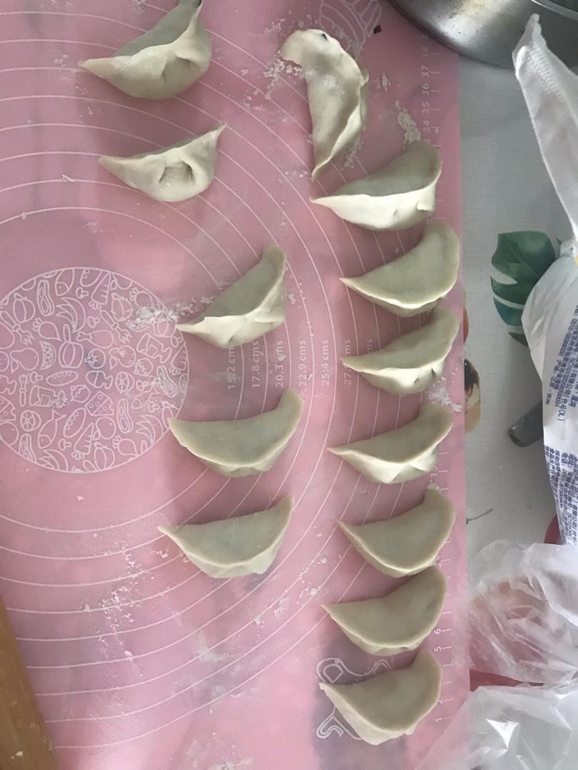 手工揉面三分钟，又韧又薄又好包的饺子皮