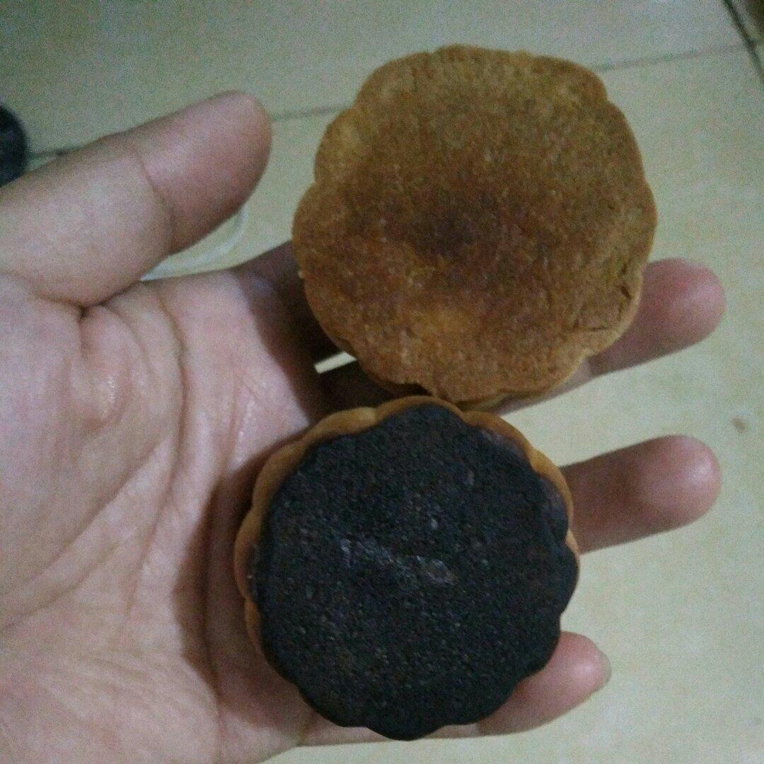 广式月饼—蛋黄莲蓉月饼