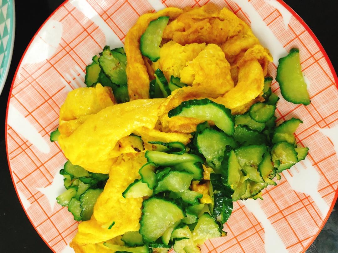 脆黄瓜炒鸡蛋～一菜登大堂