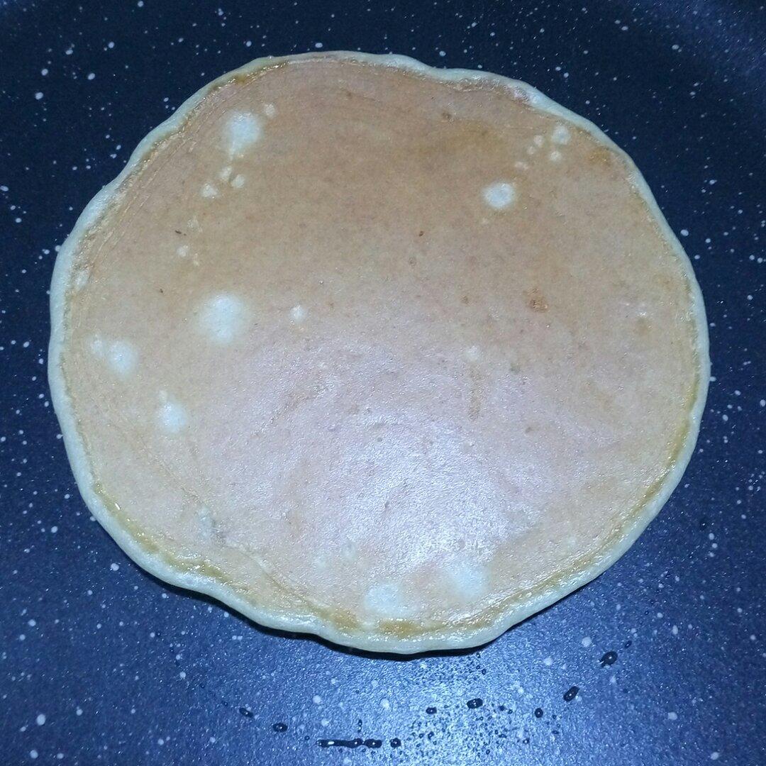 【减脂早餐】无油香蕉松饼（超简单）