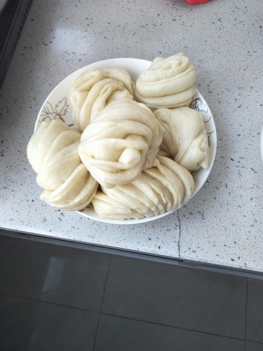 家常椒盐花卷(小视频)