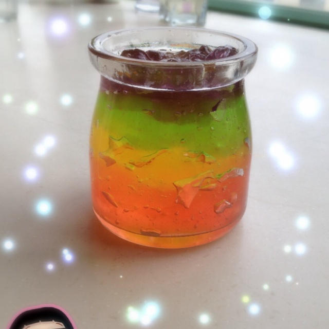 可爱天使蛋做的彩虹果冻