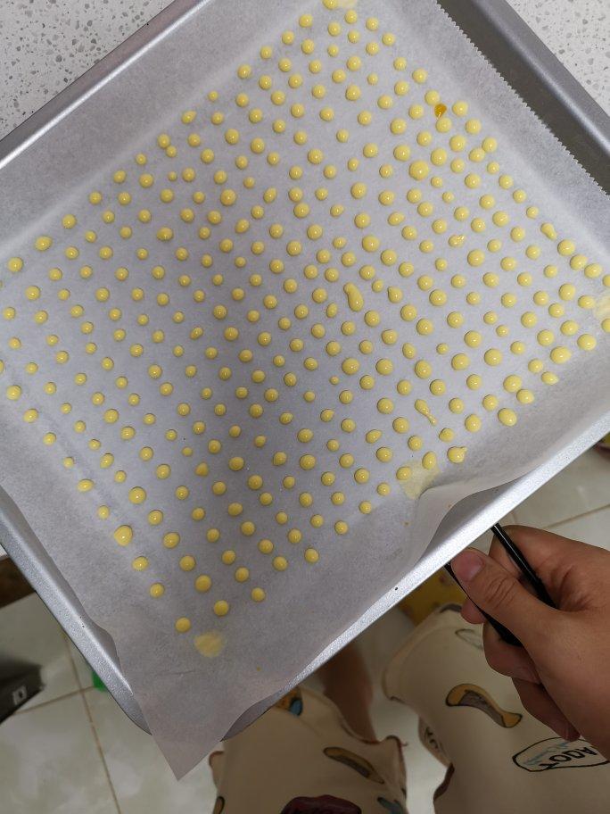 入口即化的无添加蛋黄溶豆