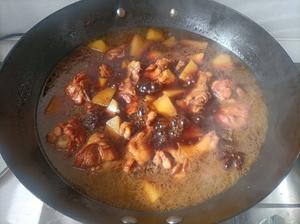 红烧鸡翅根土豆的做法 步骤10