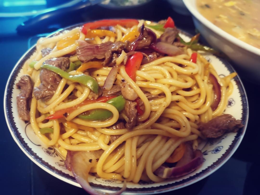 味道不输西餐厅的黑椒牛柳意面