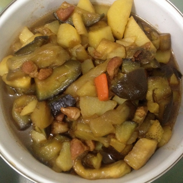 懒懒的鱼做的土豆炖茄子