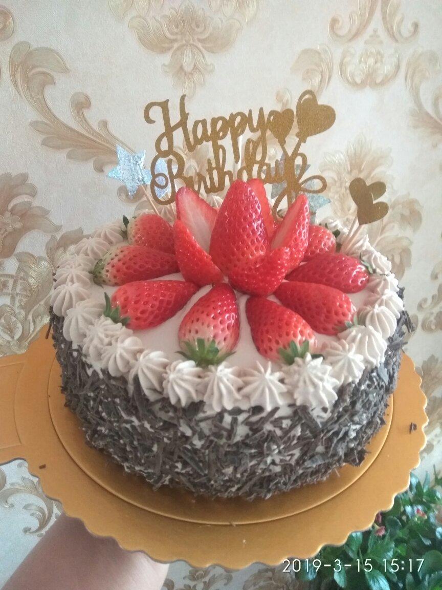 草莓戚风生日蛋糕