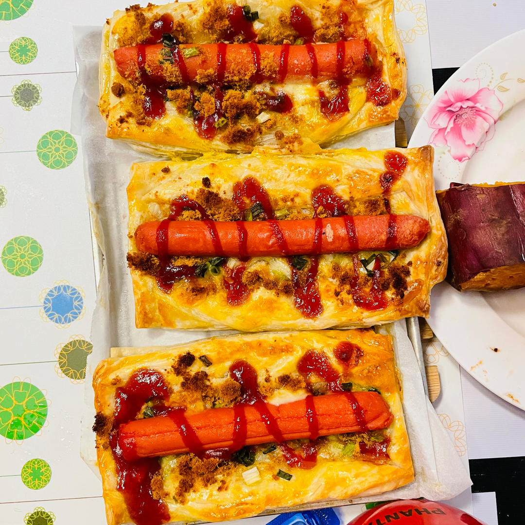 豪华芝士肉松丹麦热狗酥（手抓饼版）【松下NB-DM300P烤箱】