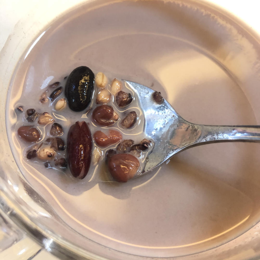 🔥比奶茶好喝百倍的奶香红豆黑米养生粥😋