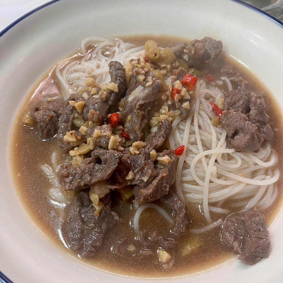 🥙香辣鲜嫩的泡椒牛肉，真的太好吃了，晚上多干了两碗饭🍚🍚，酸酸辣辣开胃的下饭菜