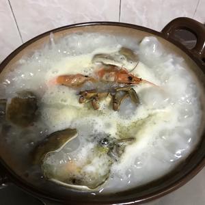 大闸蟹麻虾粥的做法 步骤8