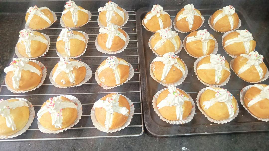 毛毛虫奶油面包🥖复刻小时候的味道｜香香软软
太好吃啦