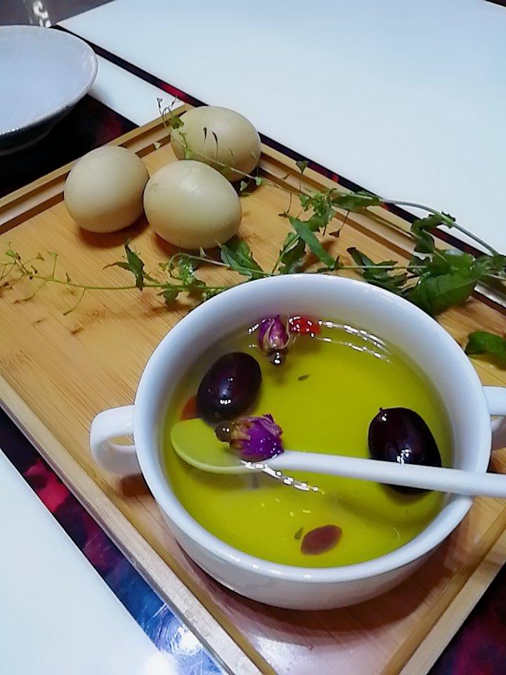 荠菜花煮鸡蛋（这天吃一年不头疼）