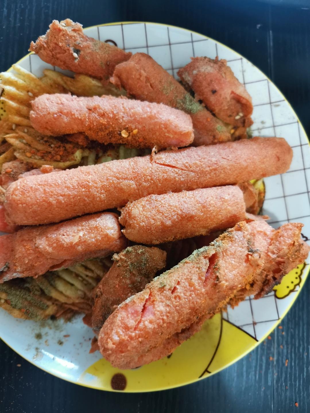 街边小吃「油炸淀粉肠」偶尔吃一次/无伤大雅😂😂😂