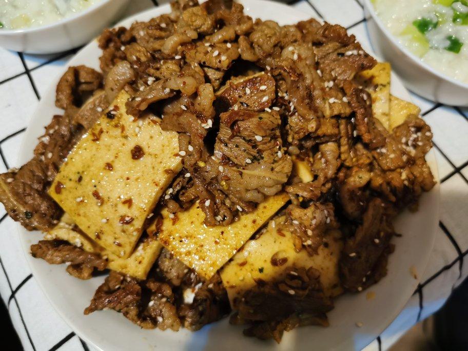 【生酮低碳】生炒烤肉，附嫩肉腌制法。