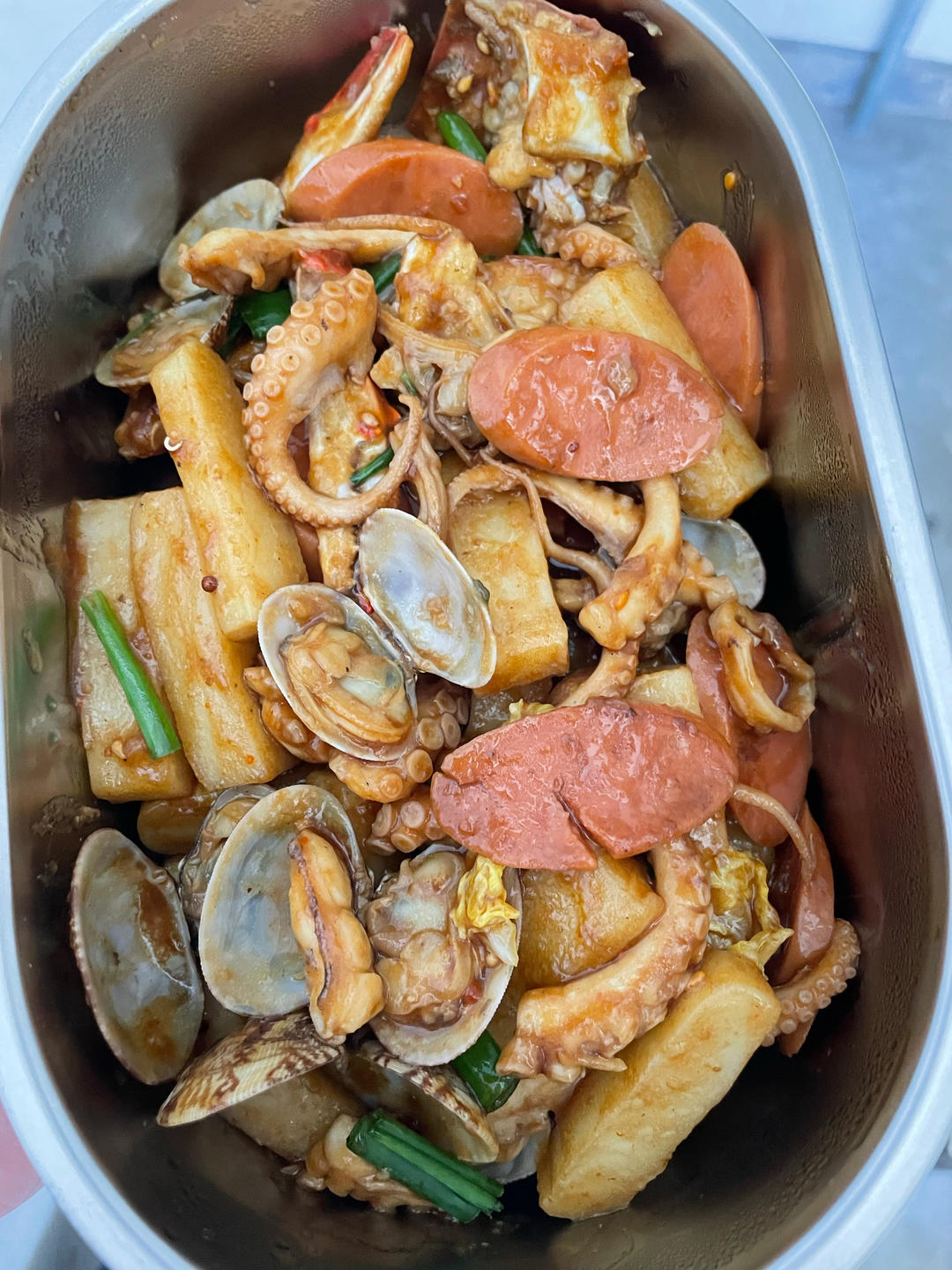 梭子蟹炒年糕～标准的江浙菜