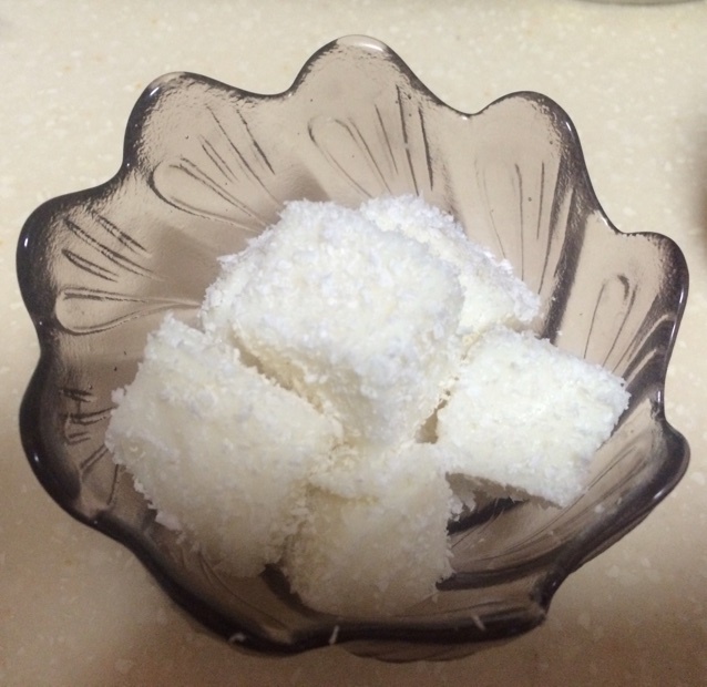 椰子奶糕（附上脆炸鲜奶做法）